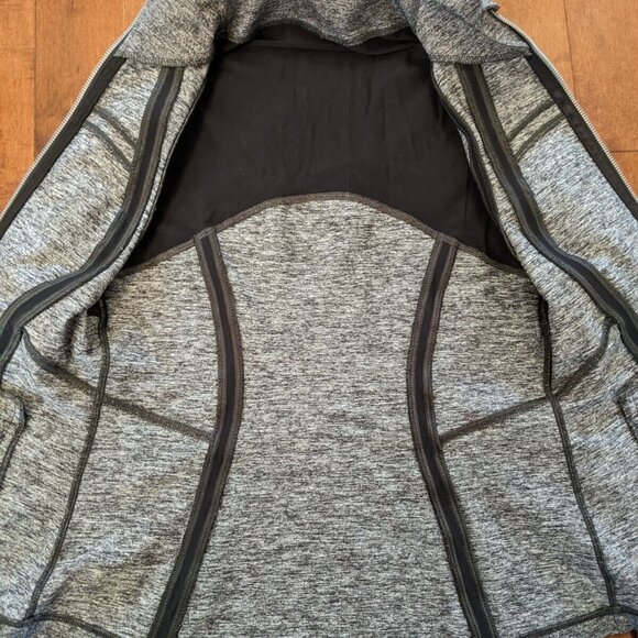 Lululemon women's gray zip up define jacket in size 8 - Picture 3 of 11